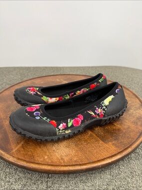 Muck Boot Shoes Wm 5 Black Floral Slip-On Ballet Flats Grip Garden Muckster II